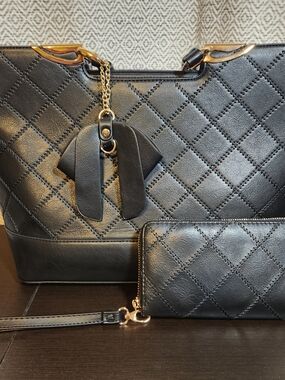 Black Quilted Tote with Matching Wallet - Stylish Women's Bag Set